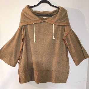 Easel Cozy Tan Women's Fleece Like Top